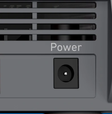 Runde Power-Buchse an der Rückseite einer FRITZ!Box